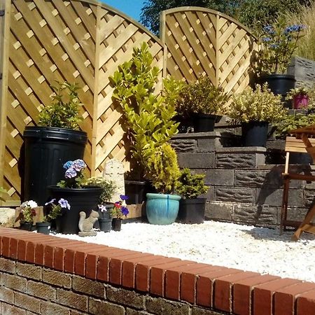 Lavender House Hotell Bridgend  Exteriör bild