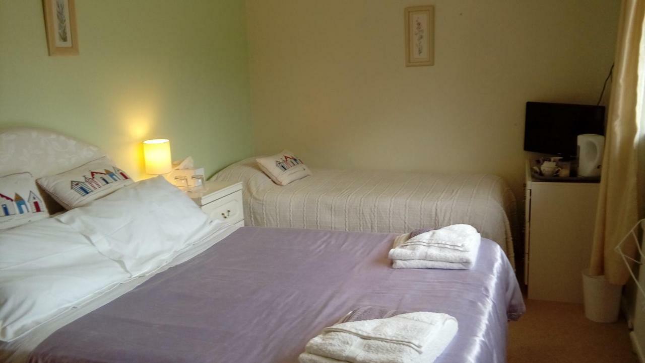 Lavender House Hotell Bridgend  Exteriör bild