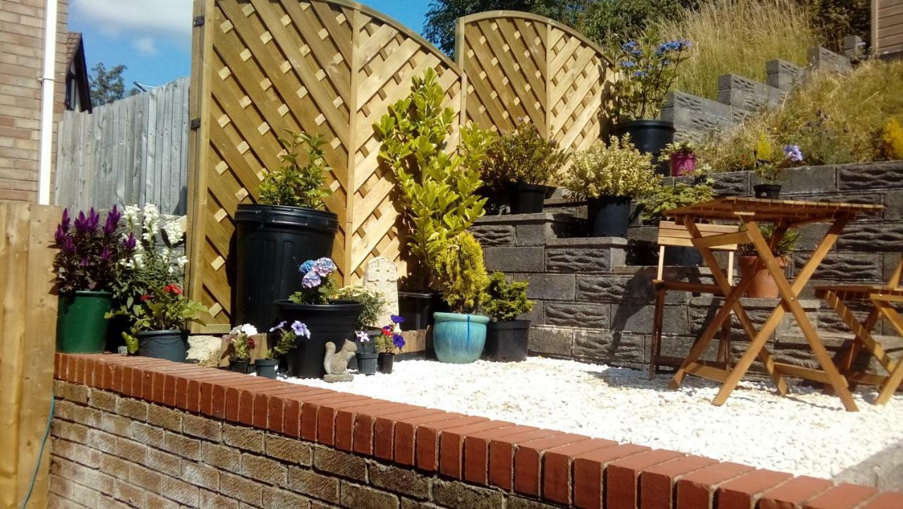 Lavender House Hotell Bridgend  Exteriör bild