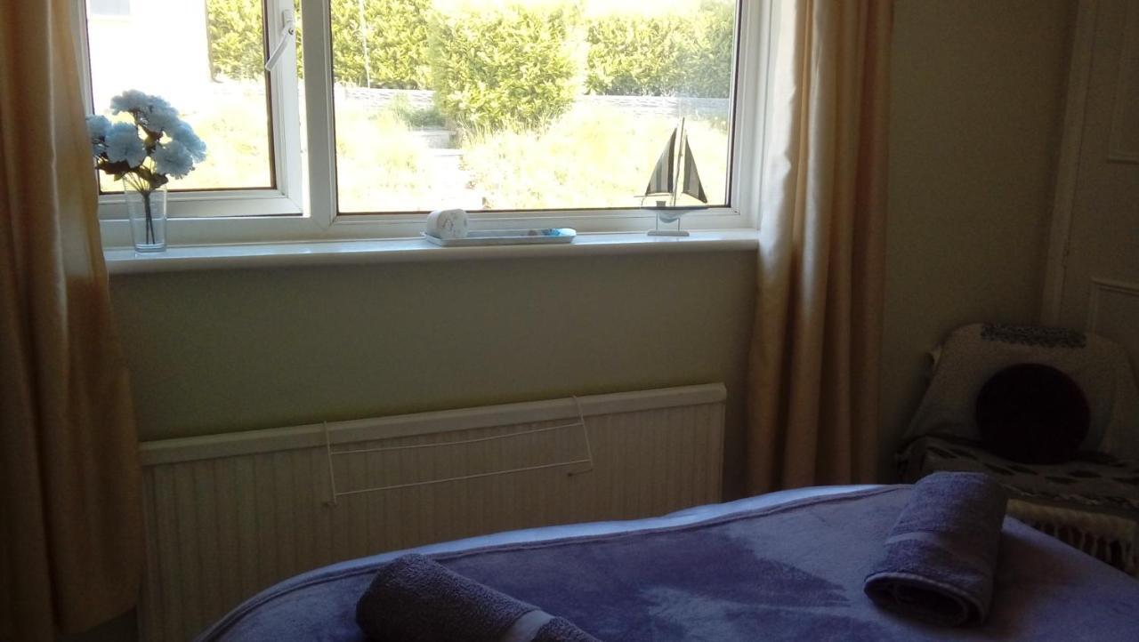 Lavender House Hotell Bridgend  Exteriör bild