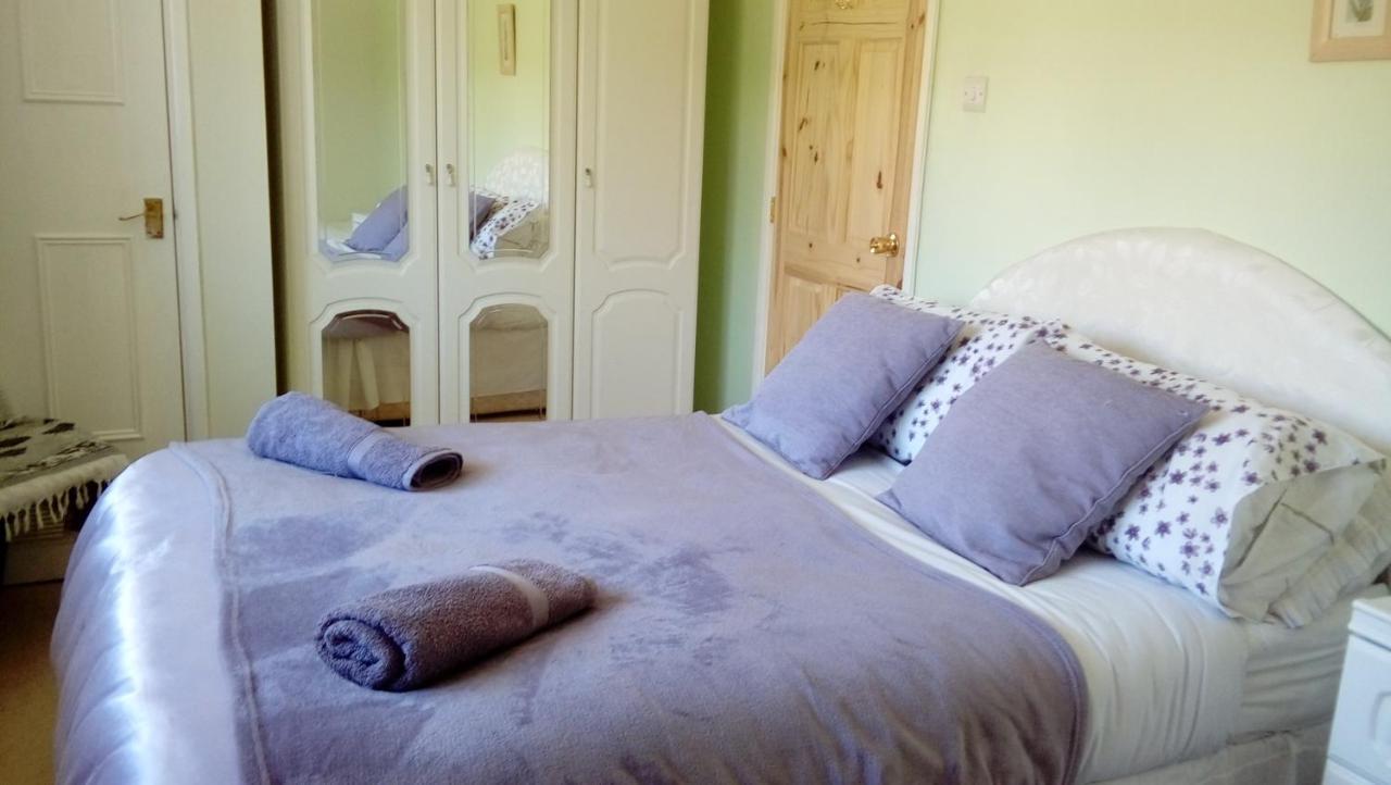 Lavender House Hotell Bridgend  Exteriör bild